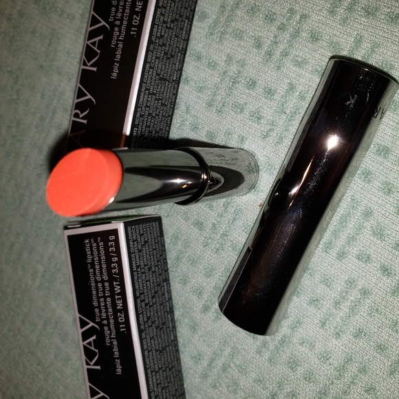 Mary Kay Shock Tart Lip Gloss - Picture 4 of 5